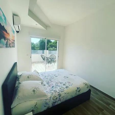 De Villa *